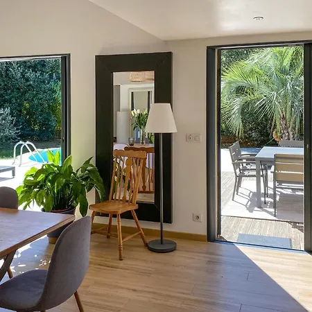 3 Bedroom Gorgeous In Giens