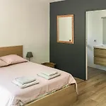 Holiday home 3 Bedroom Gorgeous In Giens *