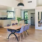 Holiday home 3 Bedroom Gorgeous In Giens Hyeres