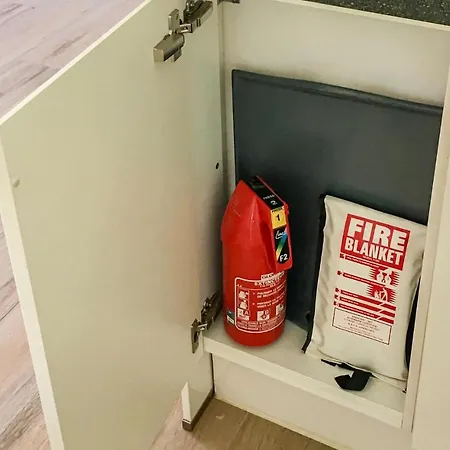 3 Bedroom Gorgeous In Giens Vakantiehuis