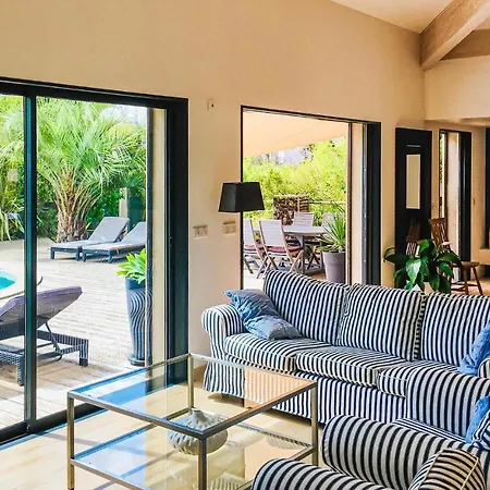 3 Bedroom Gorgeous In Giens Hyeres