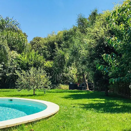 3 Bedroom Gorgeous In Giens Holiday home *