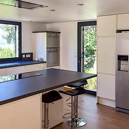 Dom wakacyjny 3 Bedroom Gorgeous In Giens