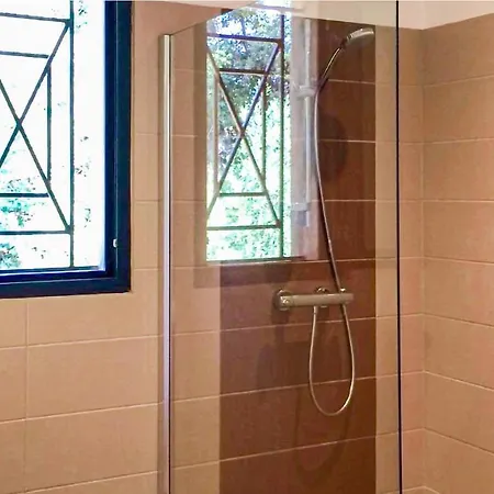 Vakantiehuis 3 Bedroom Gorgeous In Giens