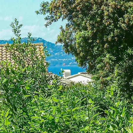 Dom wakacyjny 3 Bedroom Gorgeous In Giens Hyères