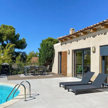 3 Bedroom Gorgeous In Giens Feriehus