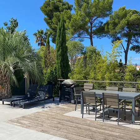 3 Bedroom Gorgeous In Giens