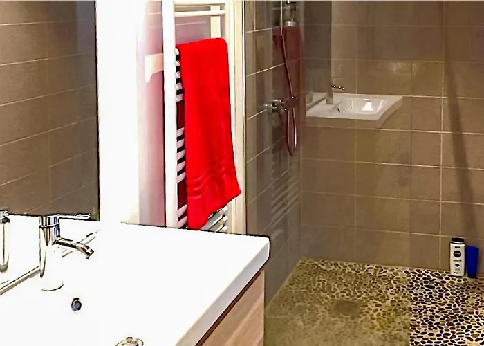 Casa vacanze 3 Bedroom Gorgeous In Giens Hyères