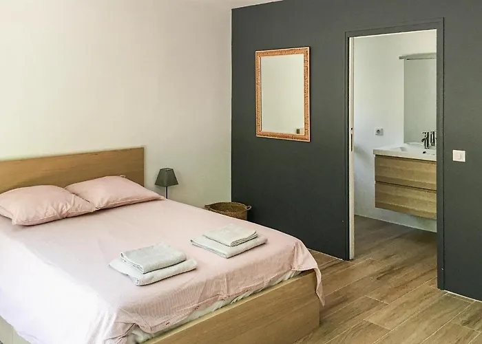 Casa vacanze 3 Bedroom Gorgeous In Giens *