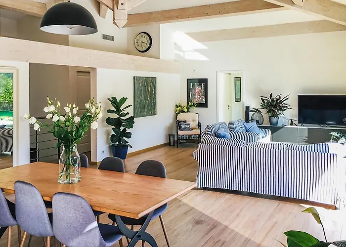 3 Bedroom Gorgeous In Giens Casa vacanze