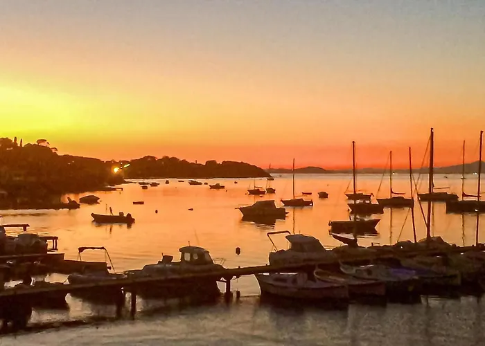 Casa vacanze 3 Bedroom Gorgeous In Giens *