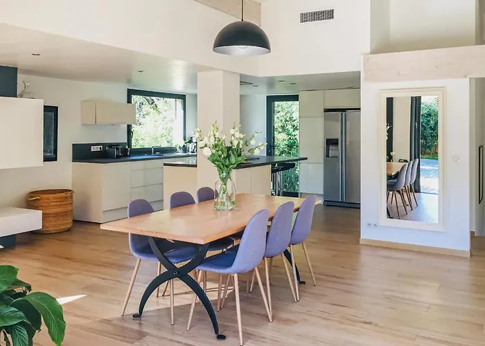 Casa vacanze 3 Bedroom Gorgeous In Giens Hyères