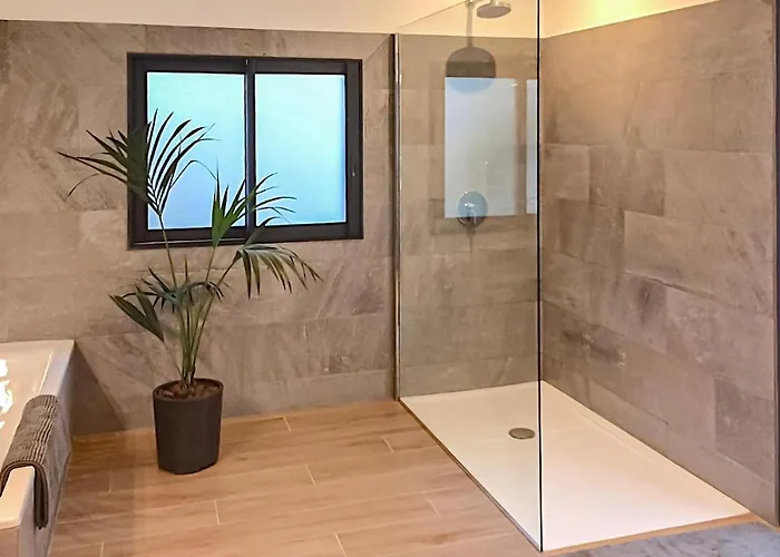 Casa vacanze 3 Bedroom Gorgeous In Giens Hyères