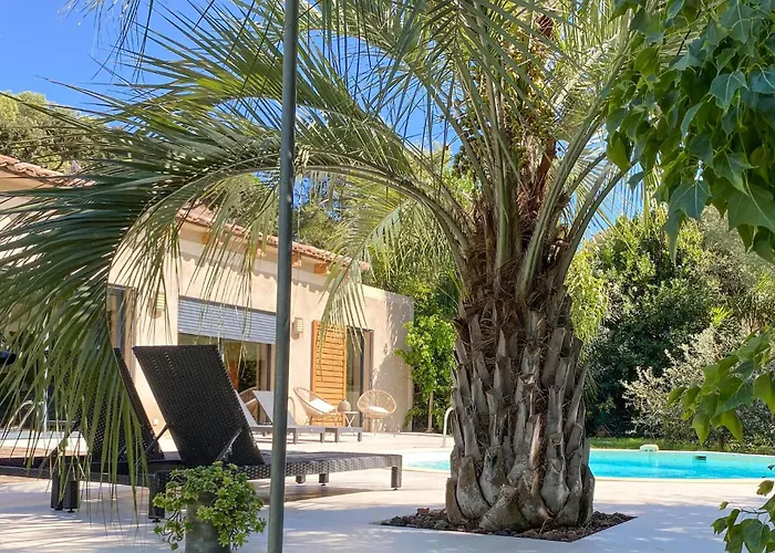 Casa vacanze 3 Bedroom Gorgeous In Giens Hyères