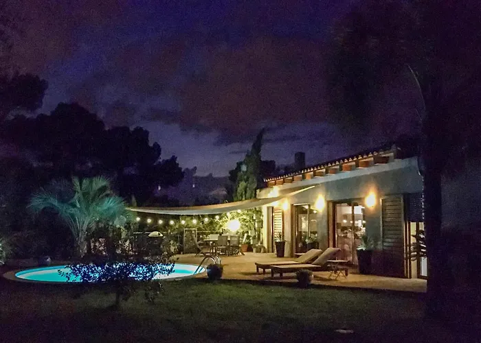 3 Bedroom Gorgeous In Giens