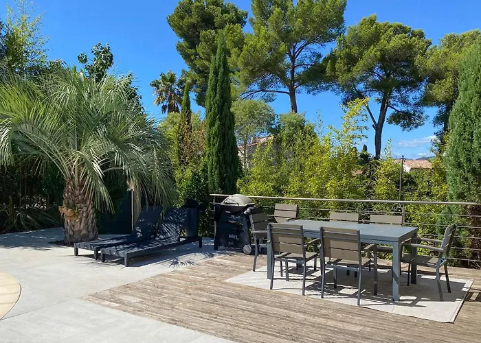 3 Bedroom Gorgeous In Giens